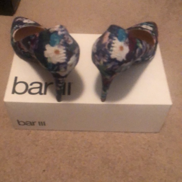 Bar III heels - Picture 4 of 5